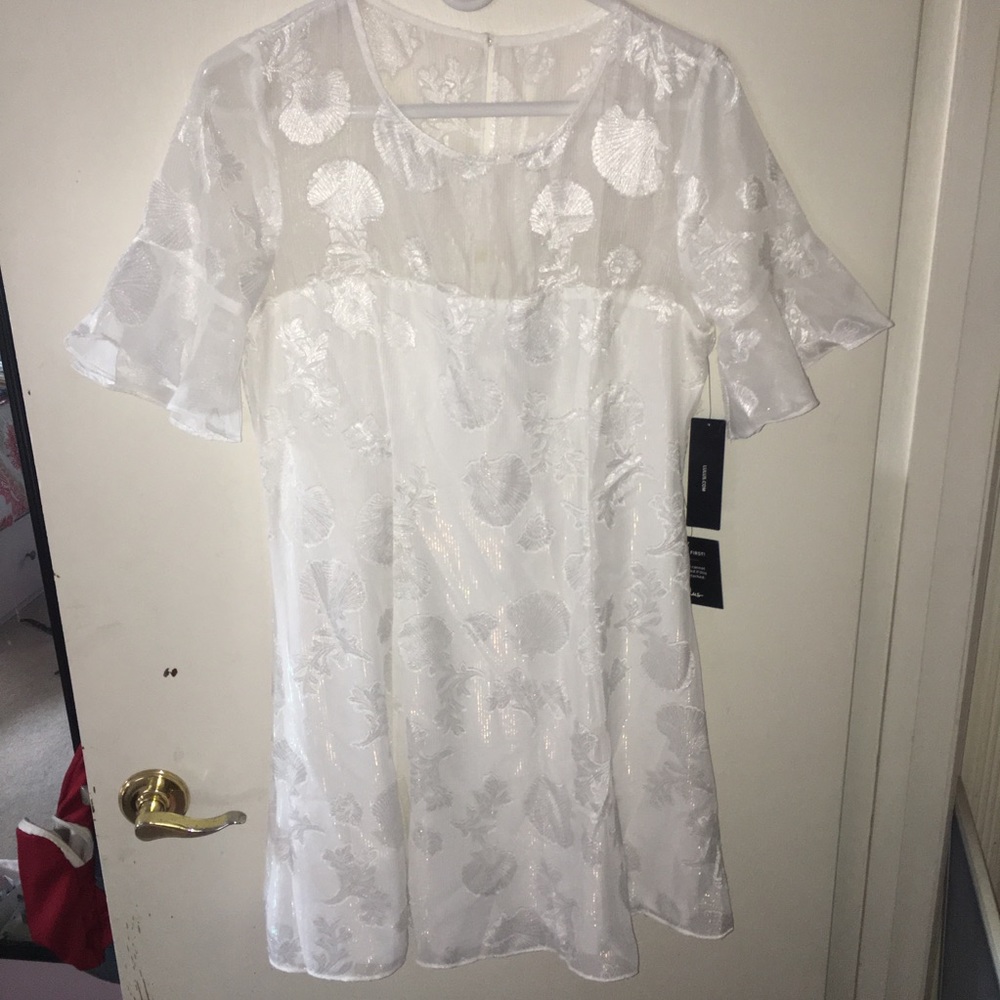 Brand new Lulu’s Shell Print Flounce Sleeve Dress